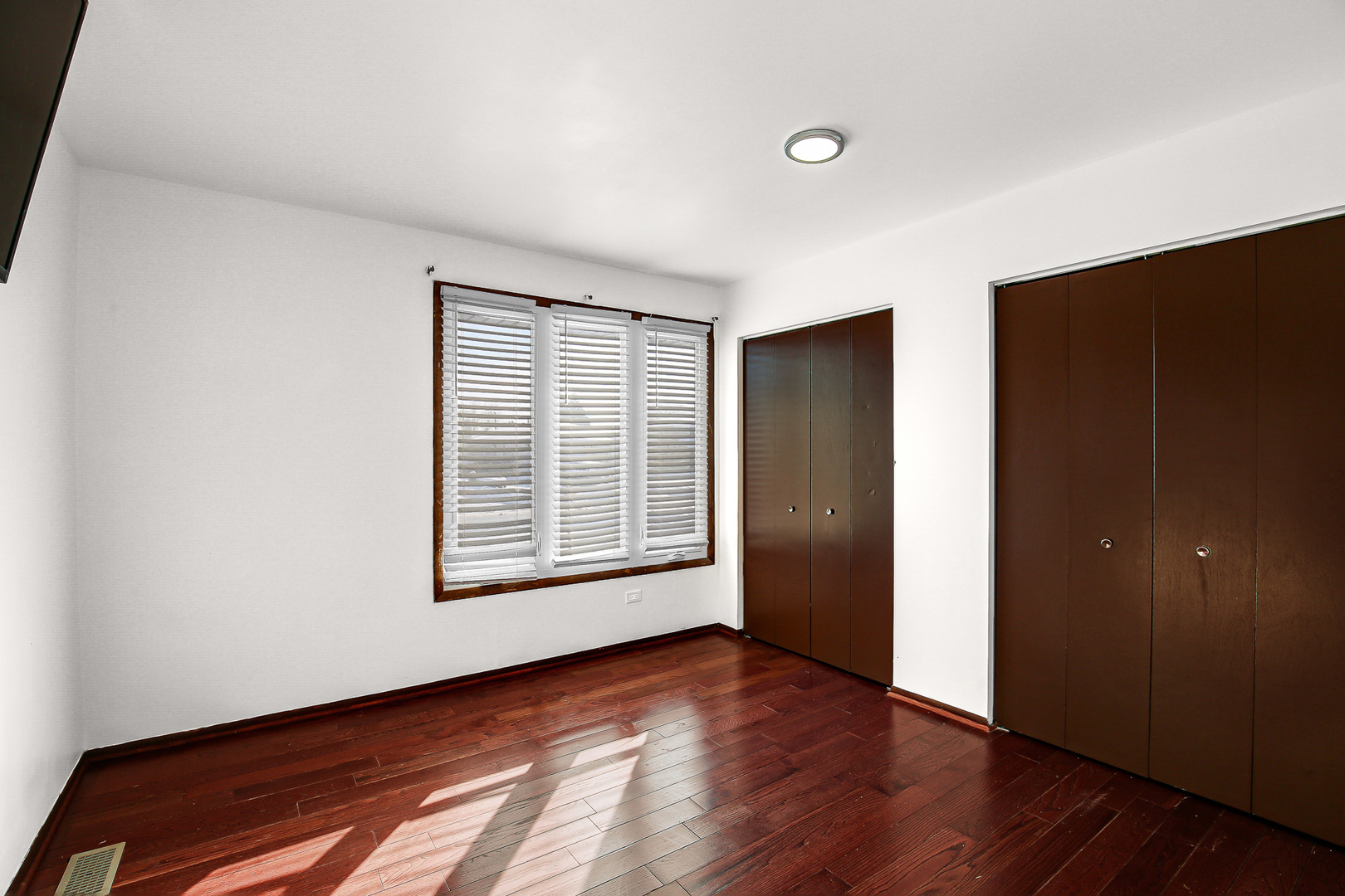 8424 Currant Avenue, Tinley Park, IL 60487