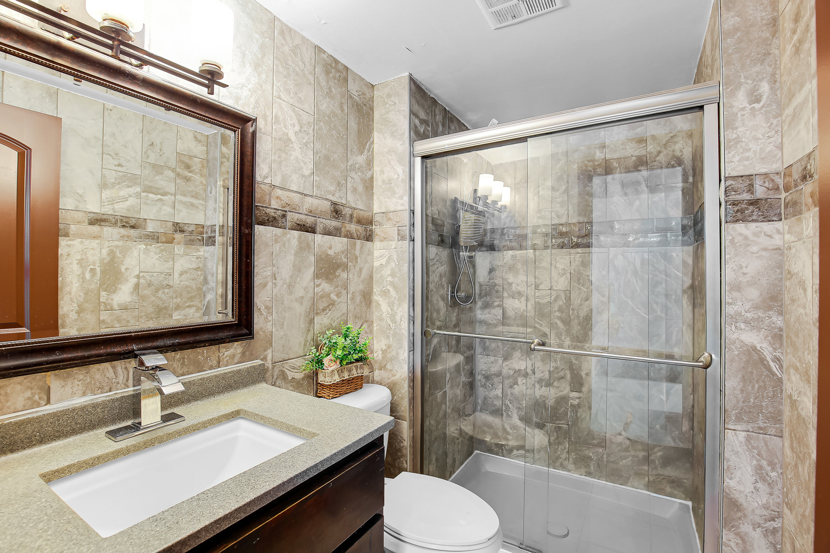 8424 Currant Avenue, Tinley Park, IL 60487