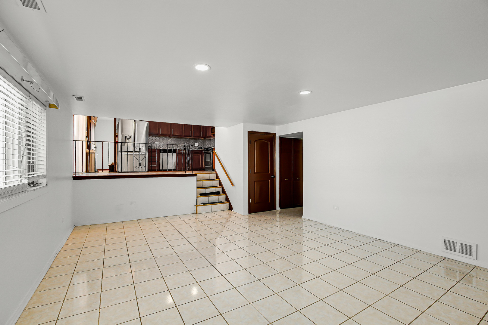 8424 Currant Avenue, Tinley Park, IL 60487