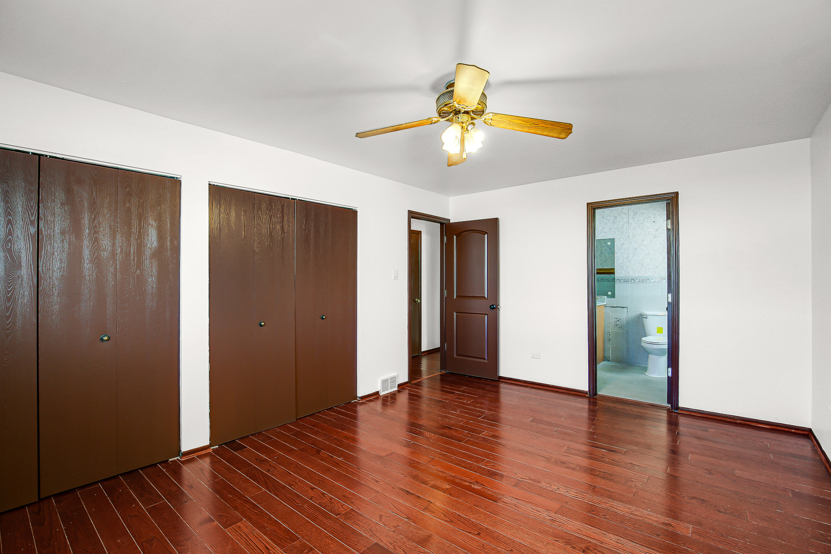 8424 Currant Avenue, Tinley Park, IL 60487