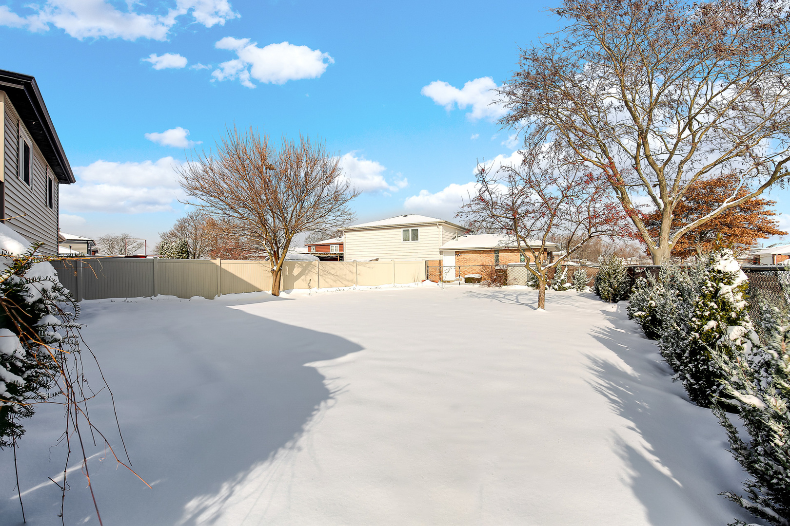 8424 Currant Avenue, Tinley Park, IL 60487