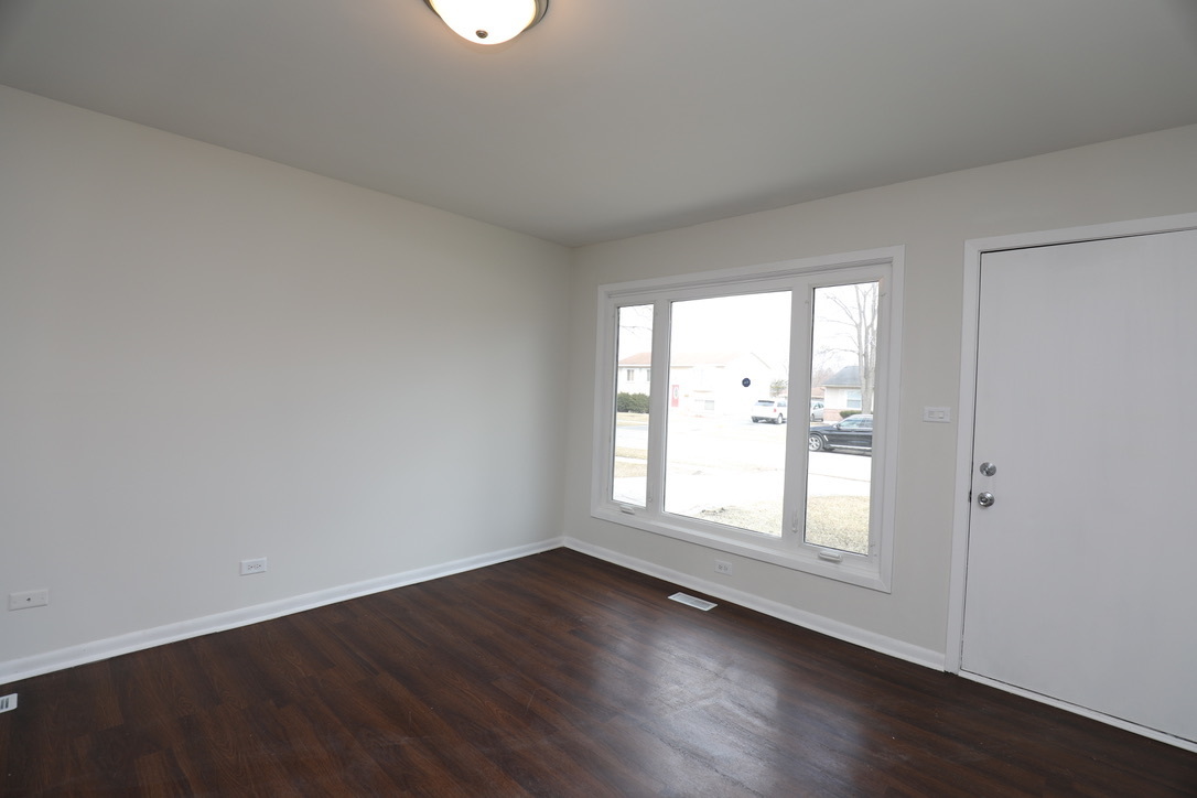 17306 Peach Grove Lane, Hazel Crest, IL 60429