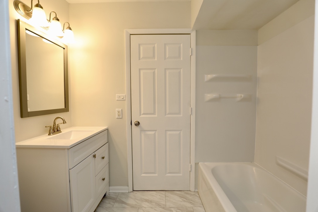 17306 Peach Grove Lane, Hazel Crest, IL 60429