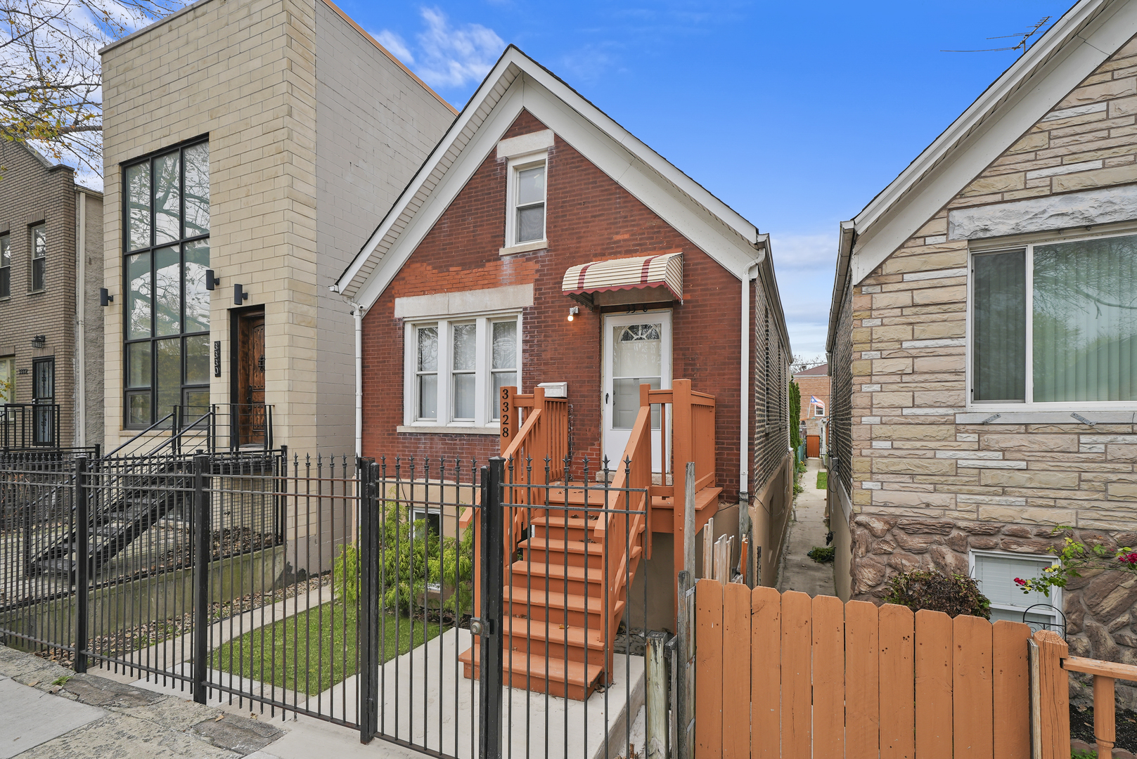 3328 S Damen Avenue, Chicago, IL 60608