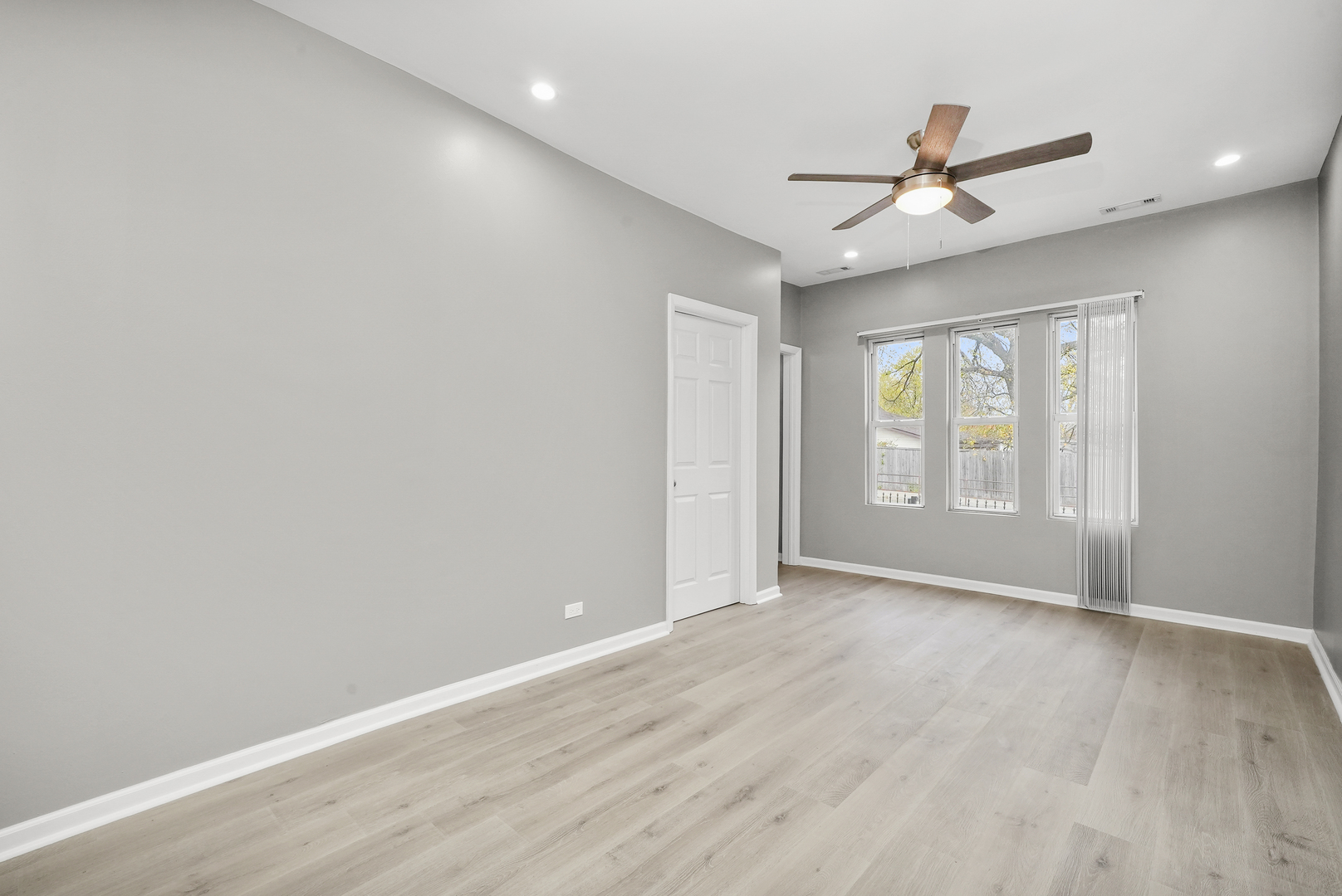 3328 S Damen Avenue, Chicago, IL 60608