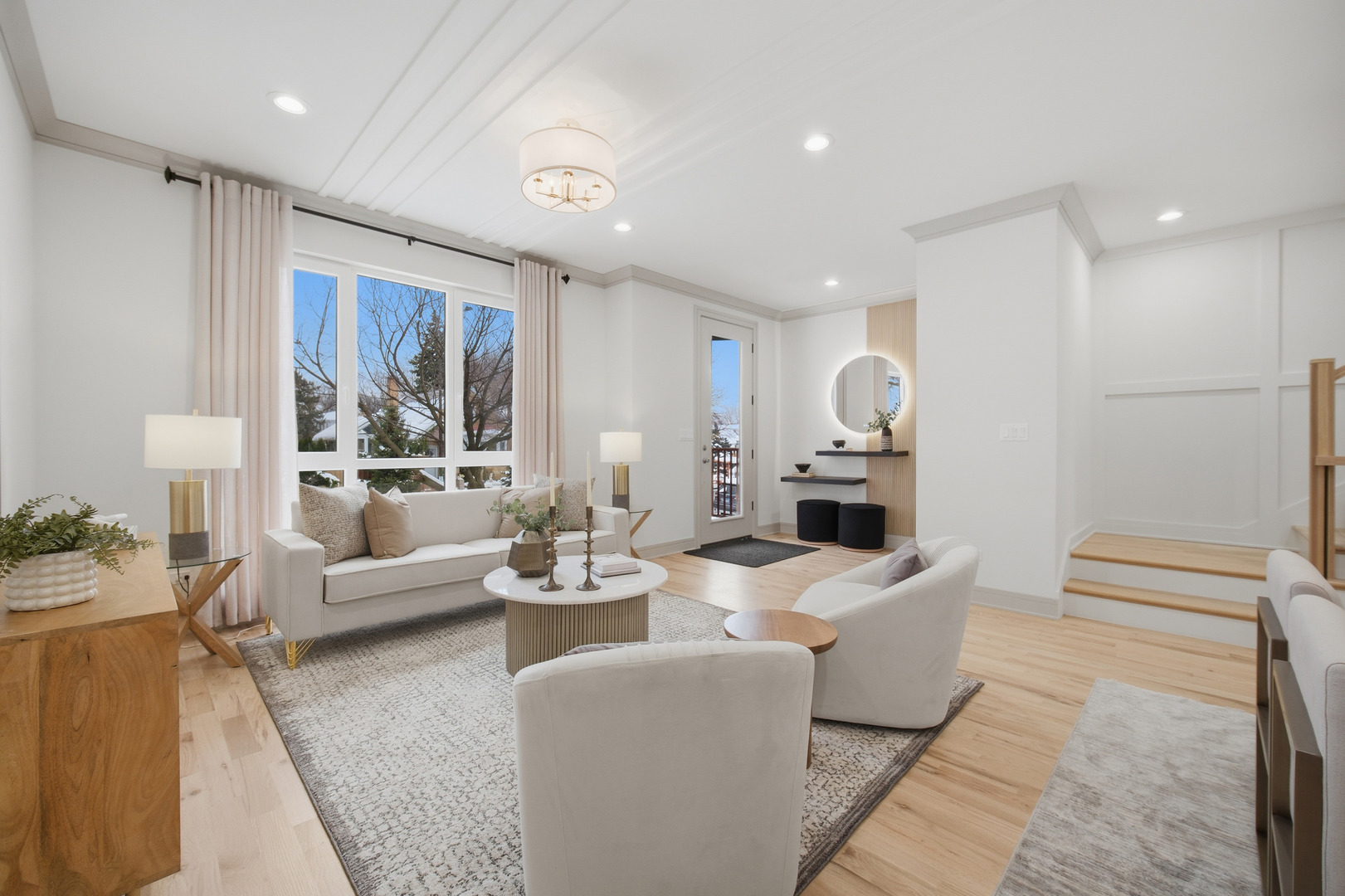 4910 N Austin Avenue, Chicago, IL 60630