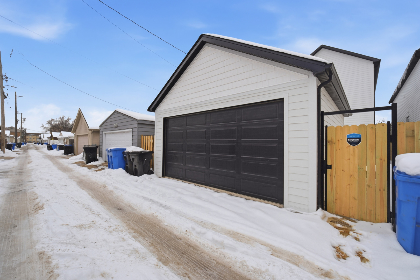 4910 N Austin Avenue, Chicago, IL 60630