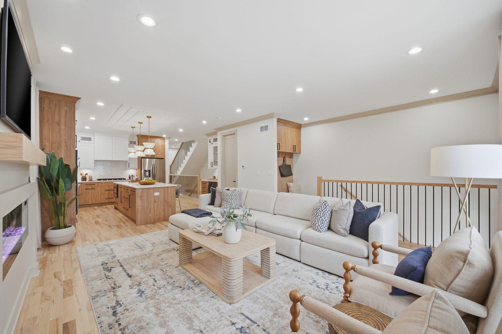 4910 N Austin Avenue, Chicago, IL 60630