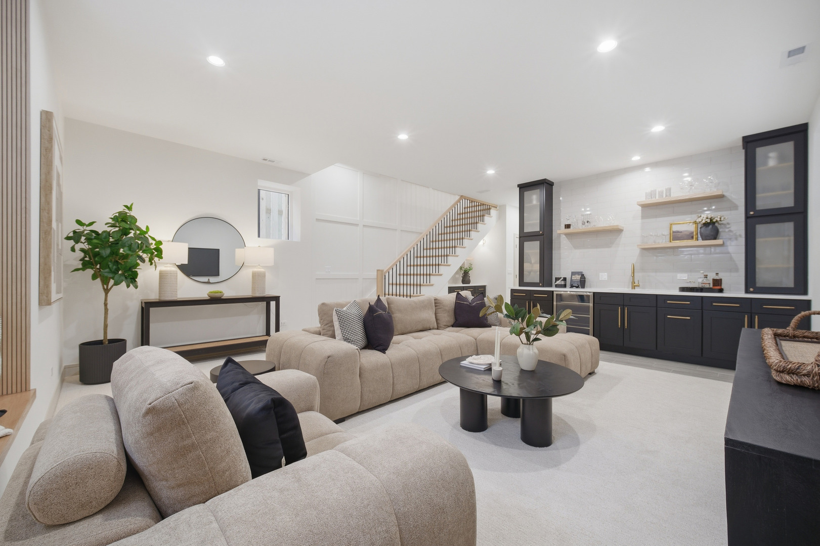 4910 N Austin Avenue, Chicago, IL 60630