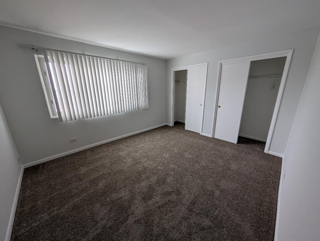 17515 S SANDALWOOD Drive #303, Tinley Park, IL 60477