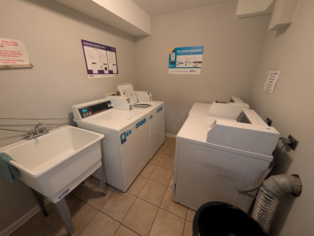 17515 S SANDALWOOD Drive #303, Tinley Park, IL 60477