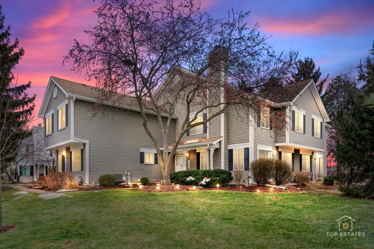 1283 Sandhurst Lane, South Elgin, IL 60177