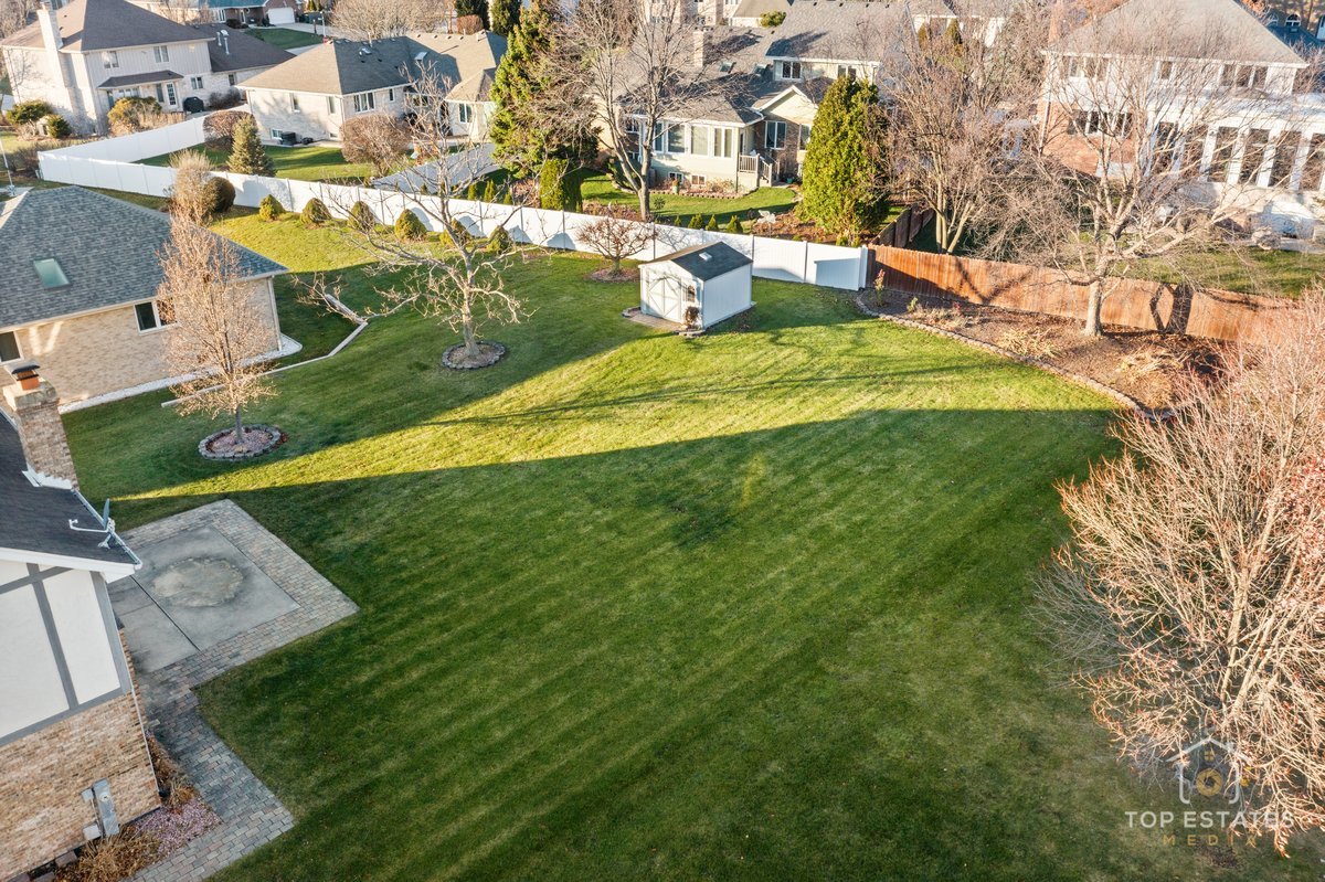 13124 W Beaver Lake Drive, Homer Glen, IL 60491