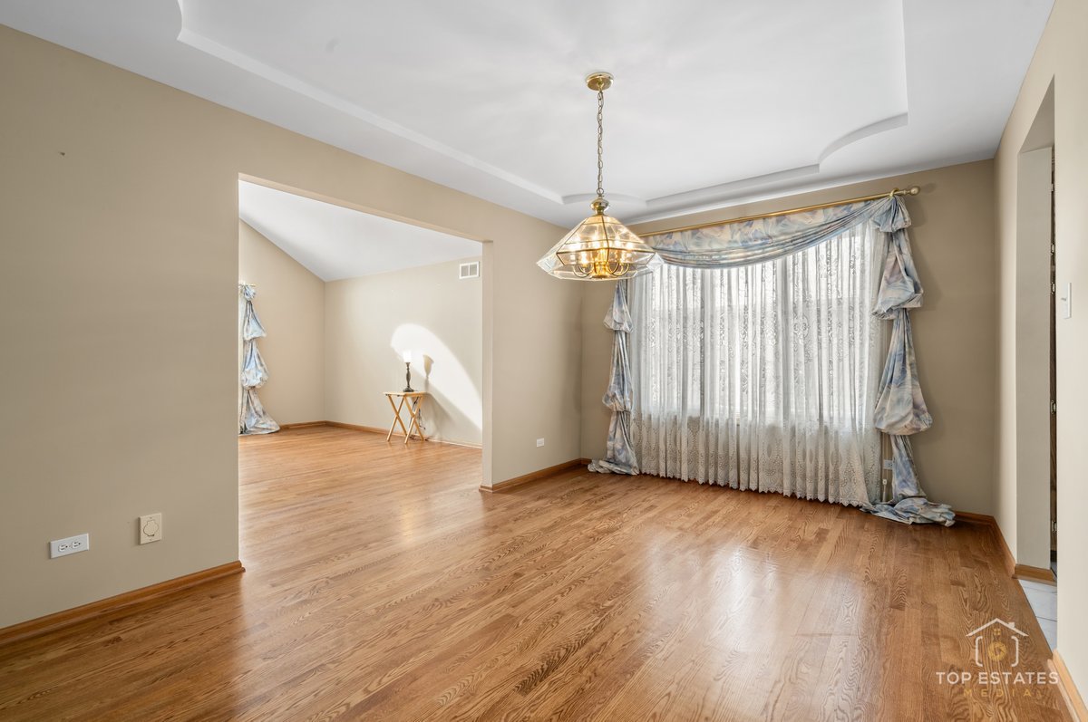 13124 W Beaver Lake Drive, Homer Glen, IL 60491