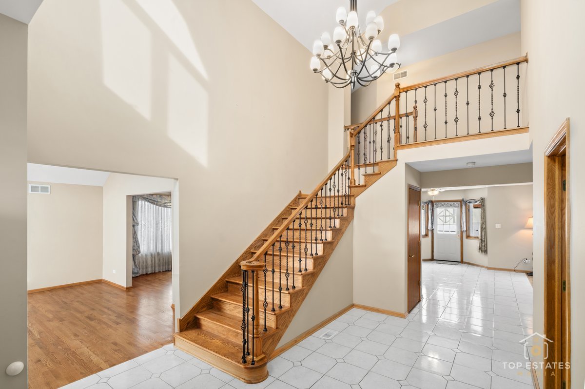 13124 W Beaver Lake Drive, Homer Glen, IL 60491