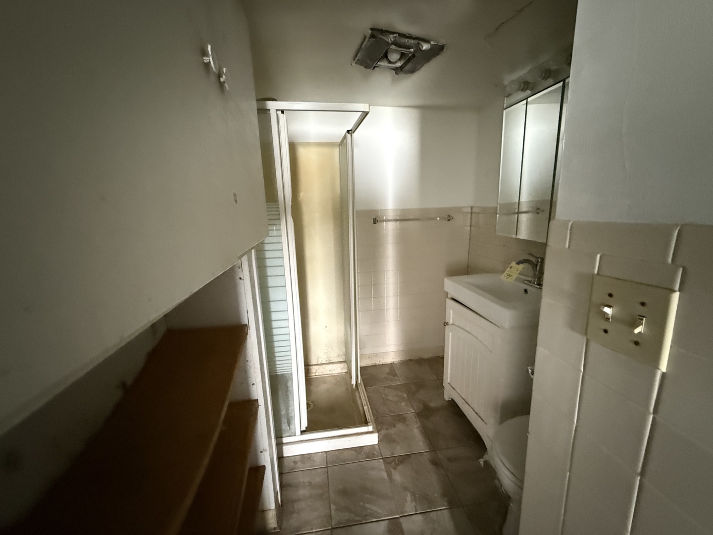 8324 S Kingston Avenue, Chicago, IL 60617