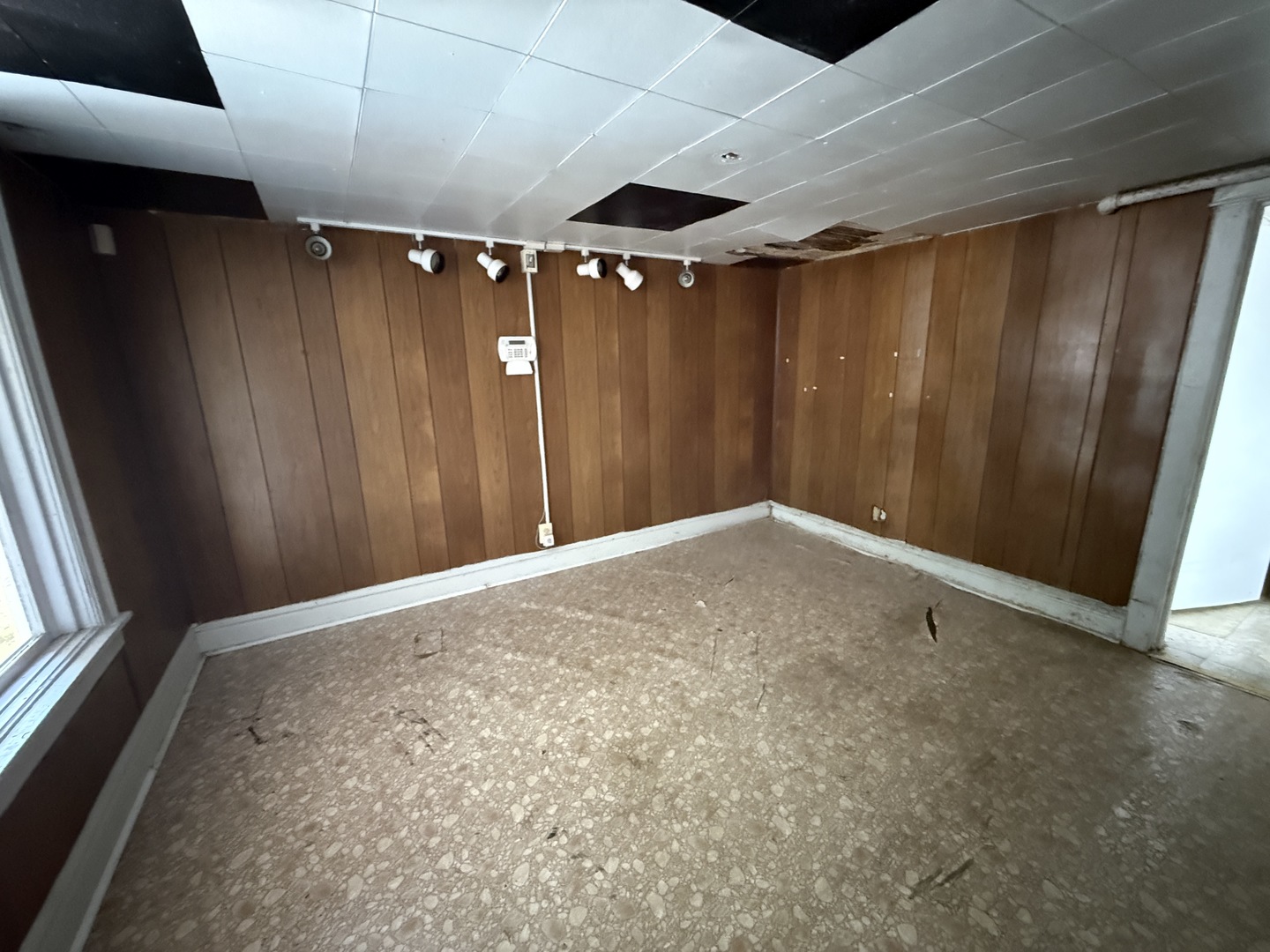 8324 S Kingston Avenue, Chicago, IL 60617