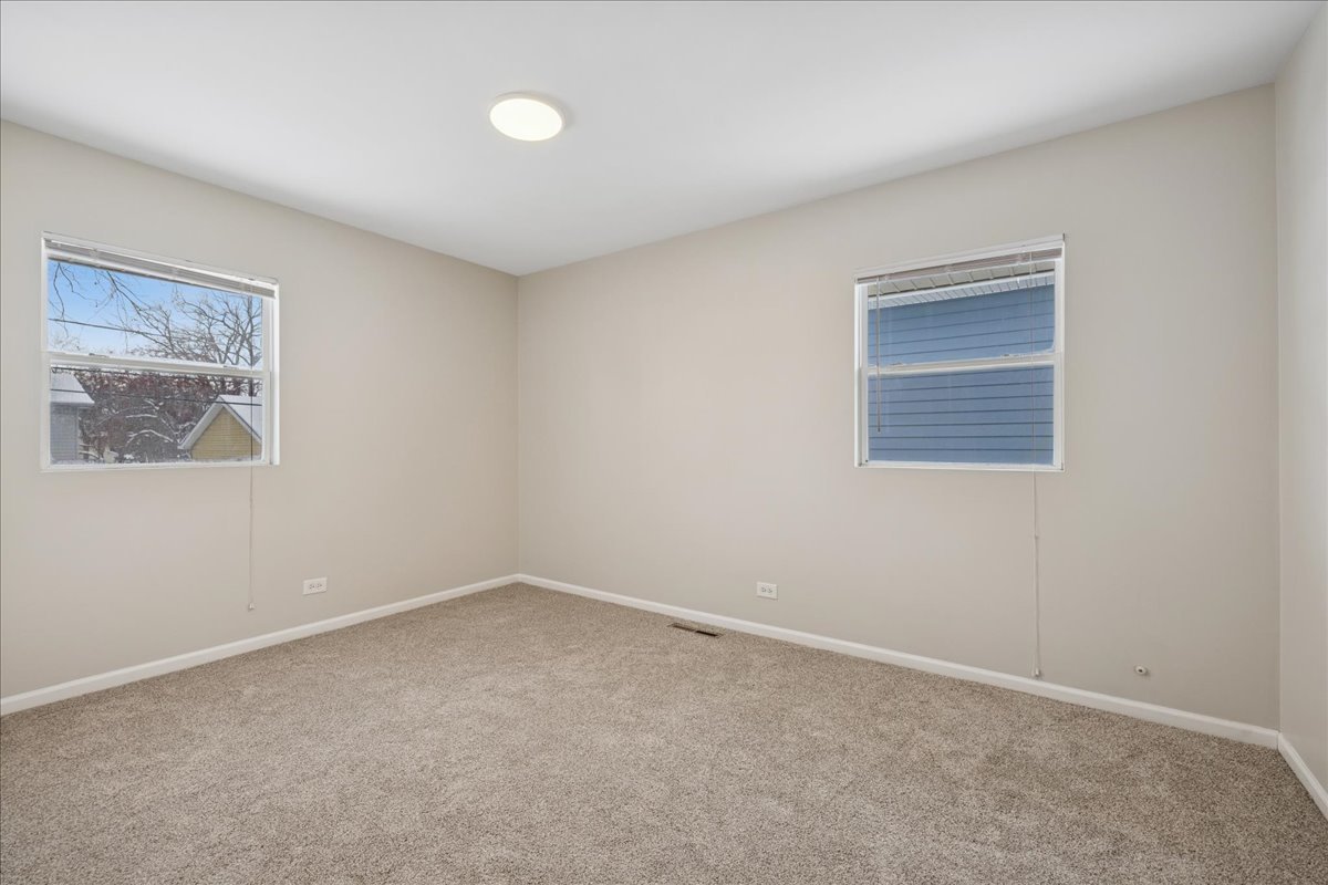 1502 Round Lake Drive, Round Lake Beach, IL 60073