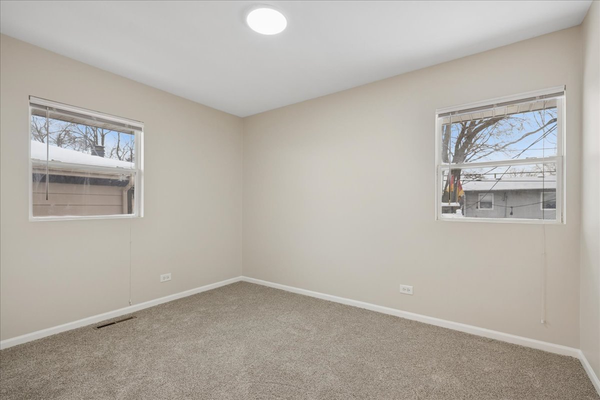 1502 Round Lake Drive, Round Lake Beach, IL 60073