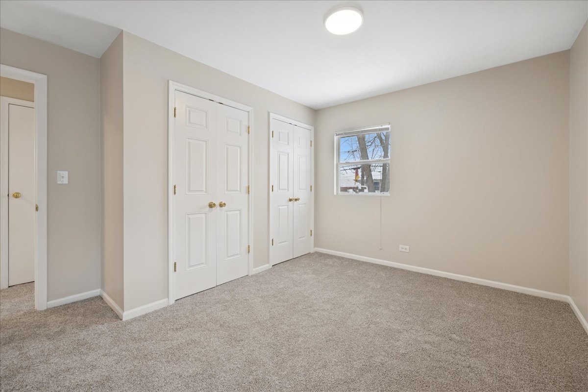 1502 Round Lake Drive, Round Lake Beach, IL 60073