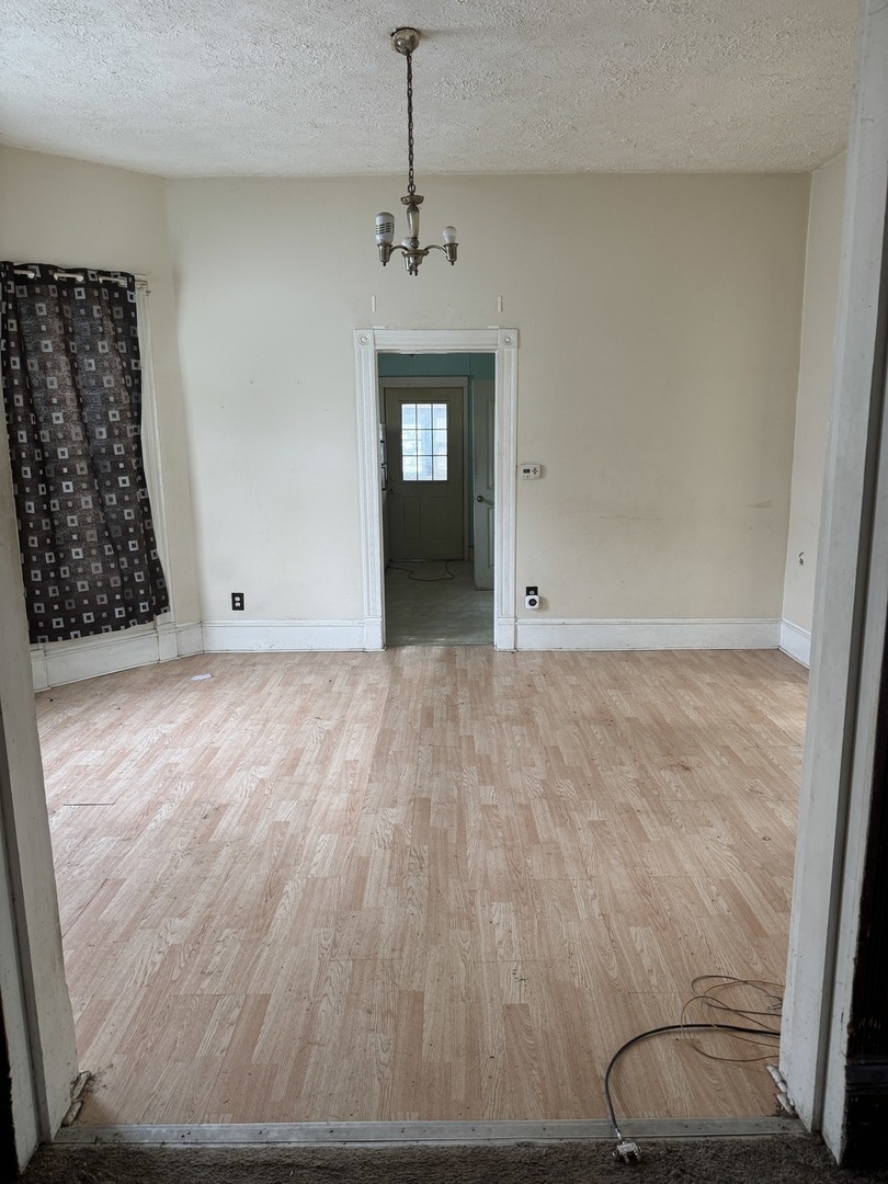 916 W Front Street, Bloomington, IL 61701