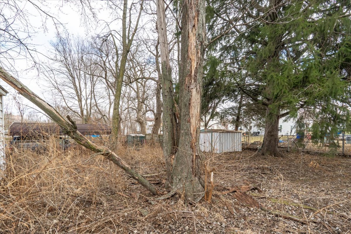 916 W Front Street, Bloomington, IL 61701