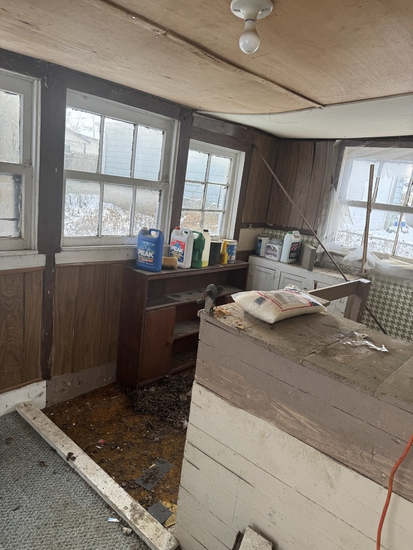 916 W Front Street, Bloomington, IL 61701