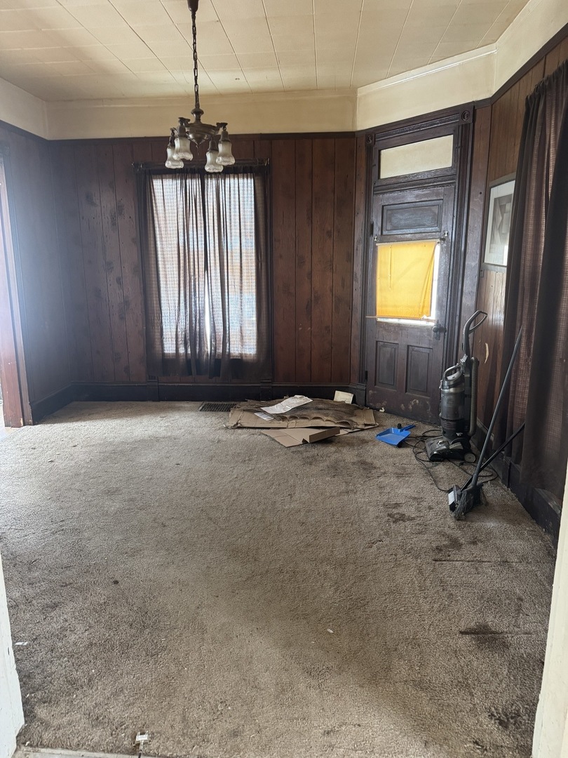 916 W Front Street, Bloomington, IL 61701