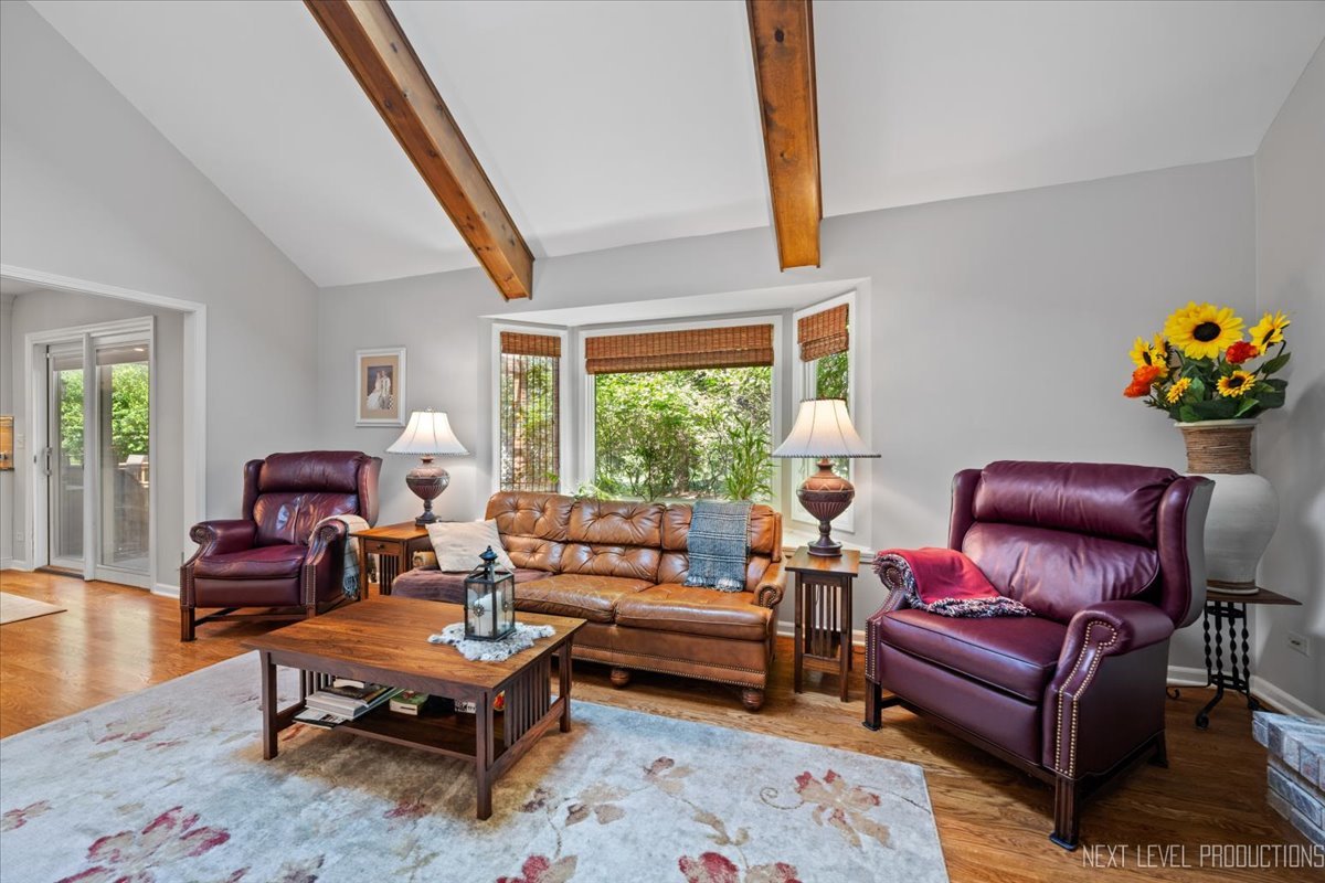 2575 River Woods Drive, Naperville, IL 60565