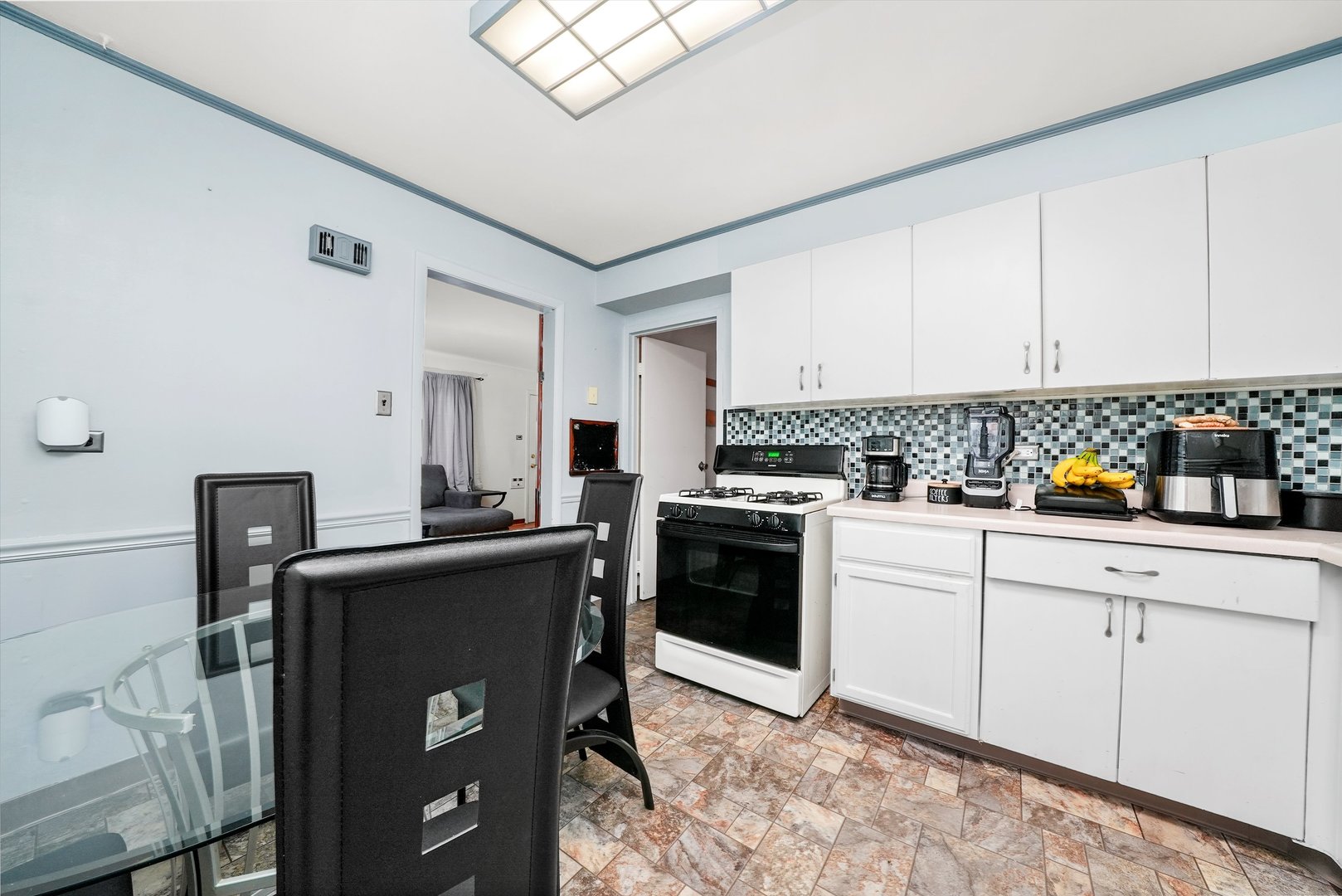 323 Shawnee Street, Park Forest, IL 60466