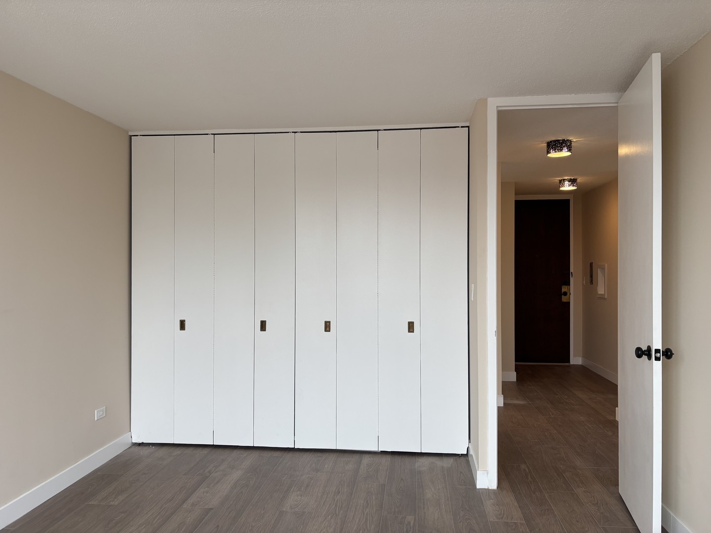 5401 S Hyde Park Boulevard #1206, Chicago, IL 60615