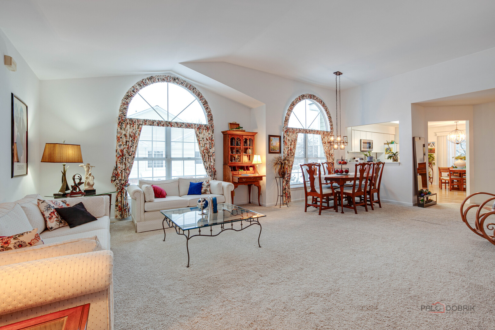 686 Grosse Pointe Circle, Vernon Hills, IL 60061