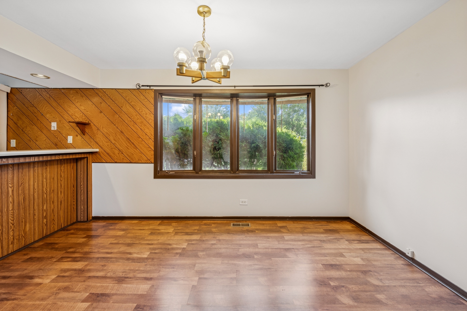 366 Manning Drive, Wood Dale, IL 60191