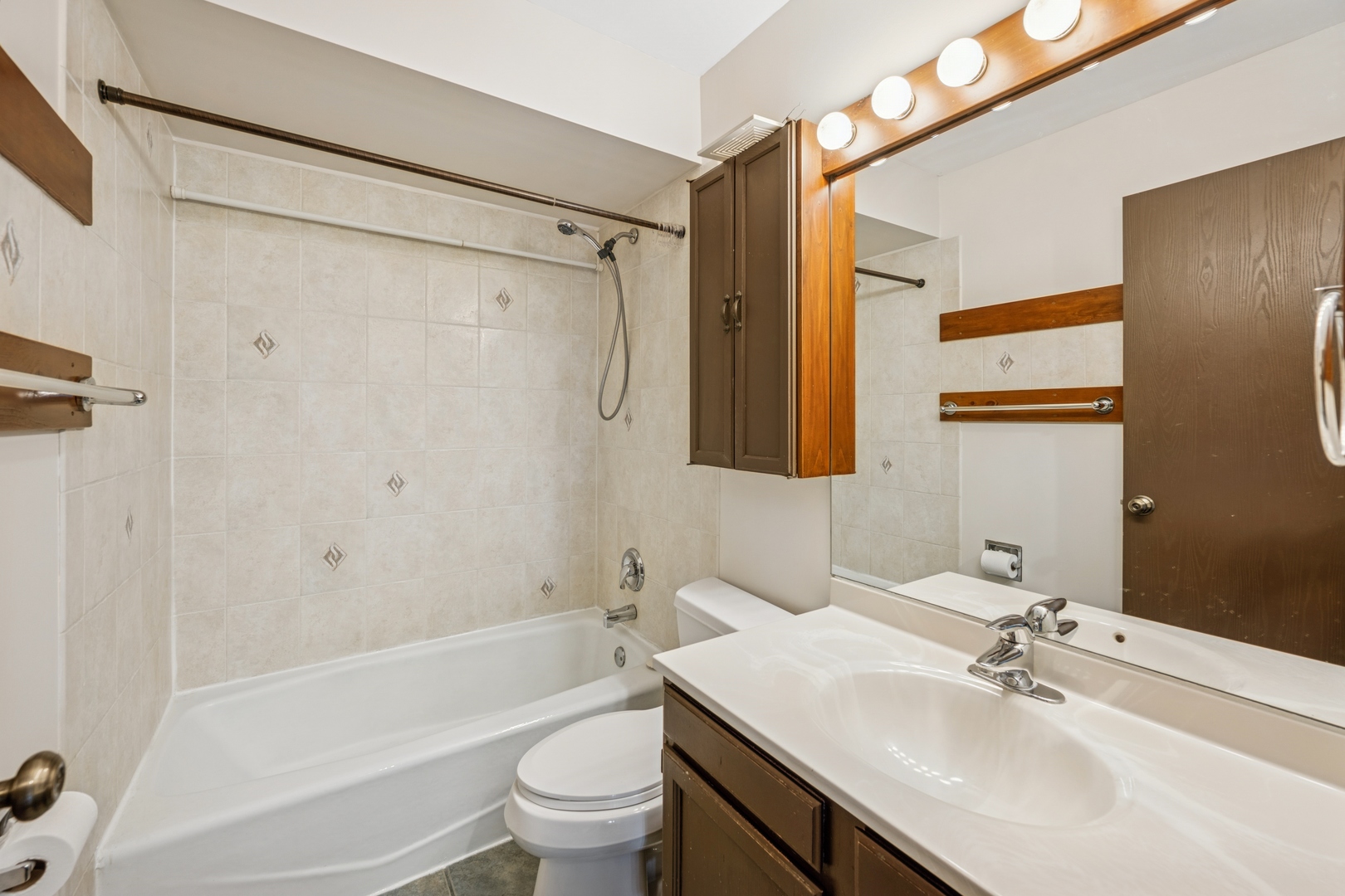 366 Manning Drive, Wood Dale, IL 60191