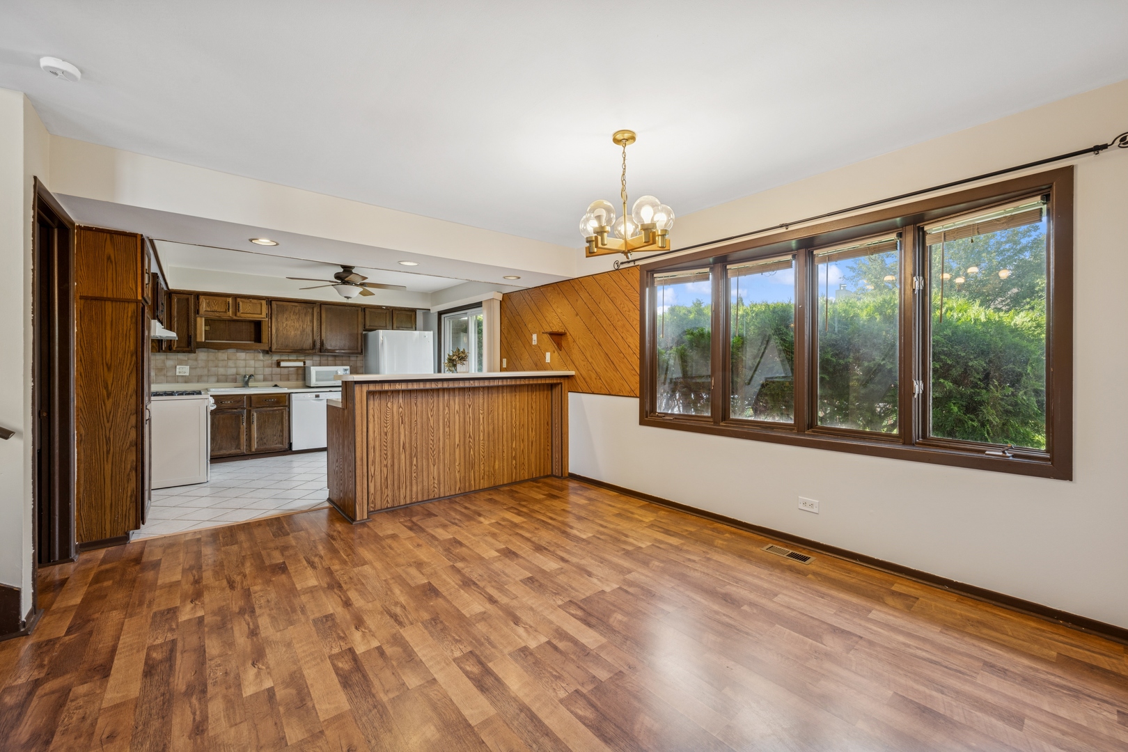 366 Manning Drive, Wood Dale, IL 60191