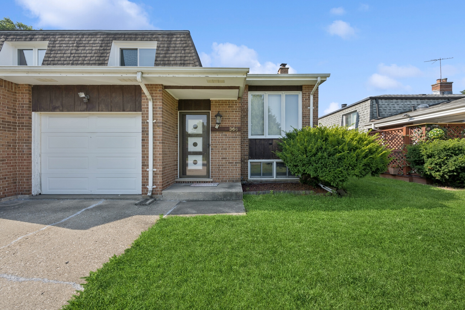 366 Manning Drive, Wood Dale, IL 60191