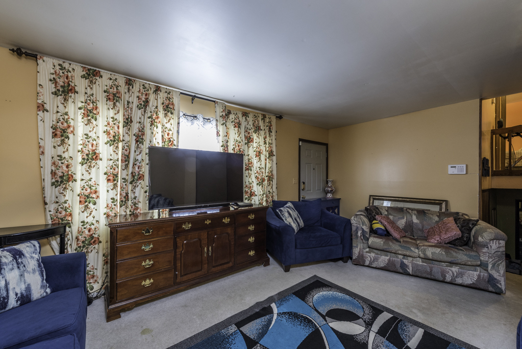 4004 Gregory Drive, Zion, IL 60099