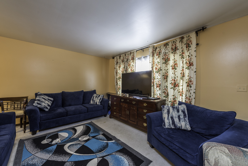 4004 Gregory Drive, Zion, IL 60099