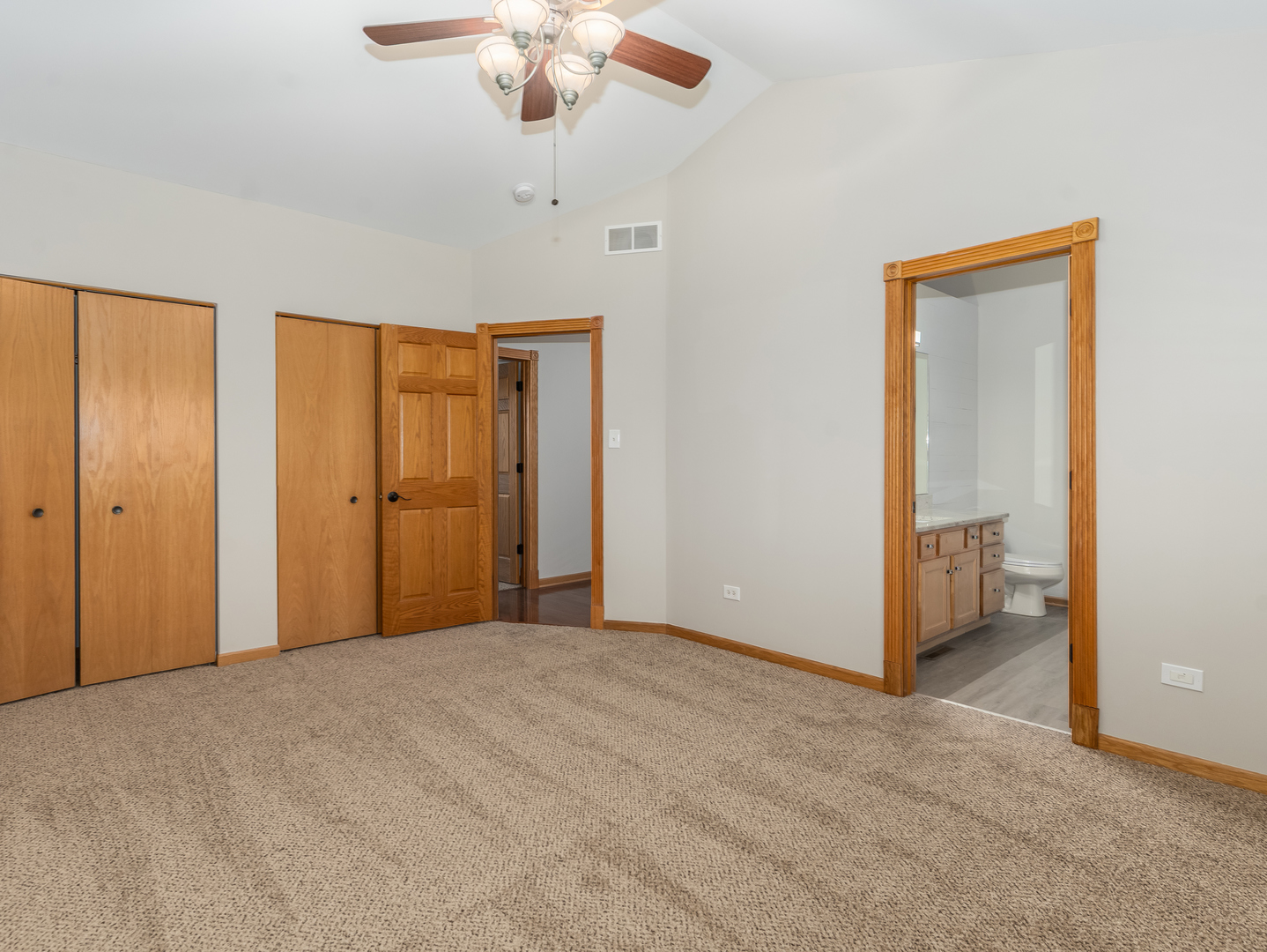 1107 Shorewood Drive, Shorewood, IL 60404