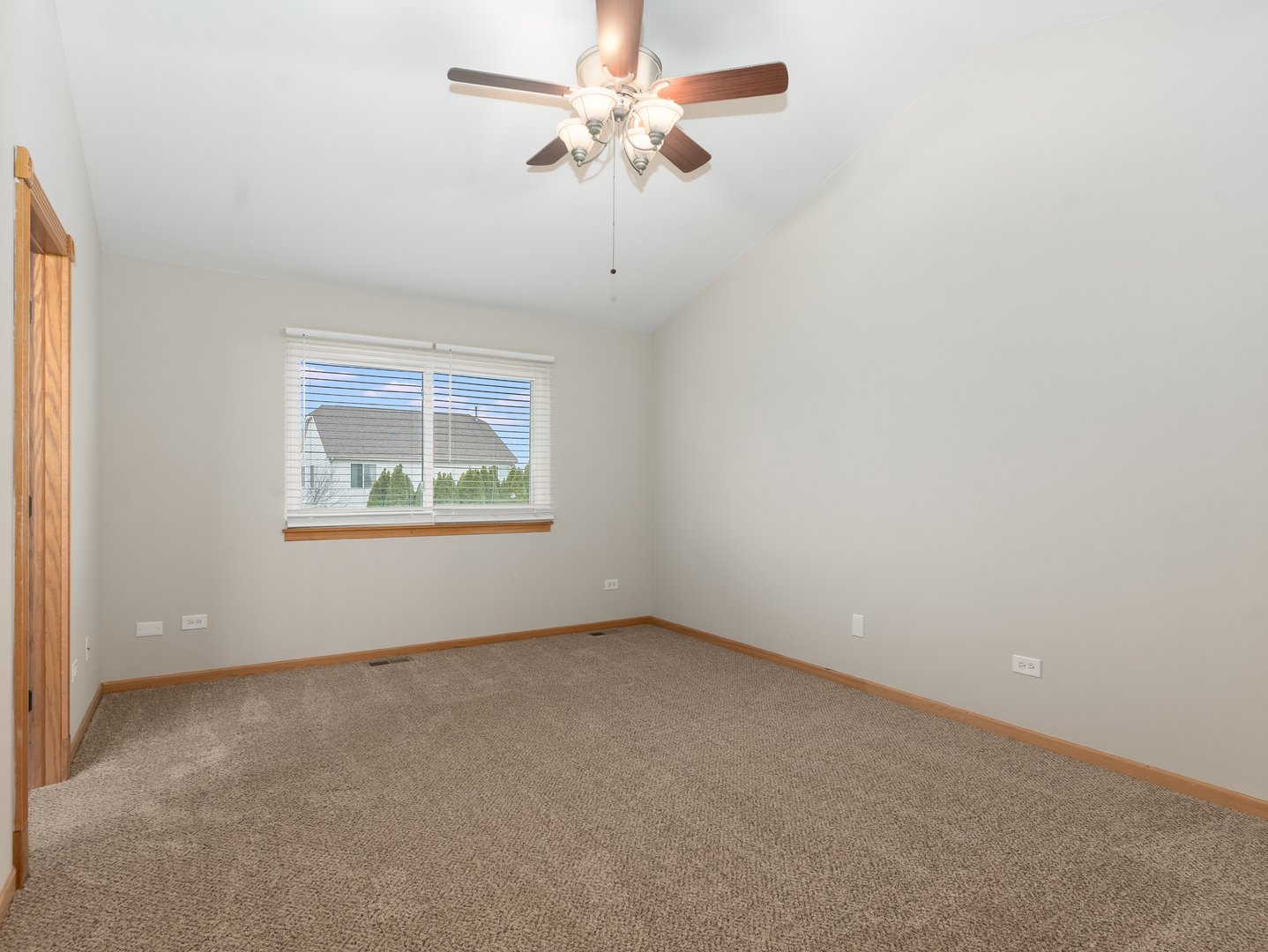 1107 Shorewood Drive, Shorewood, IL 60404