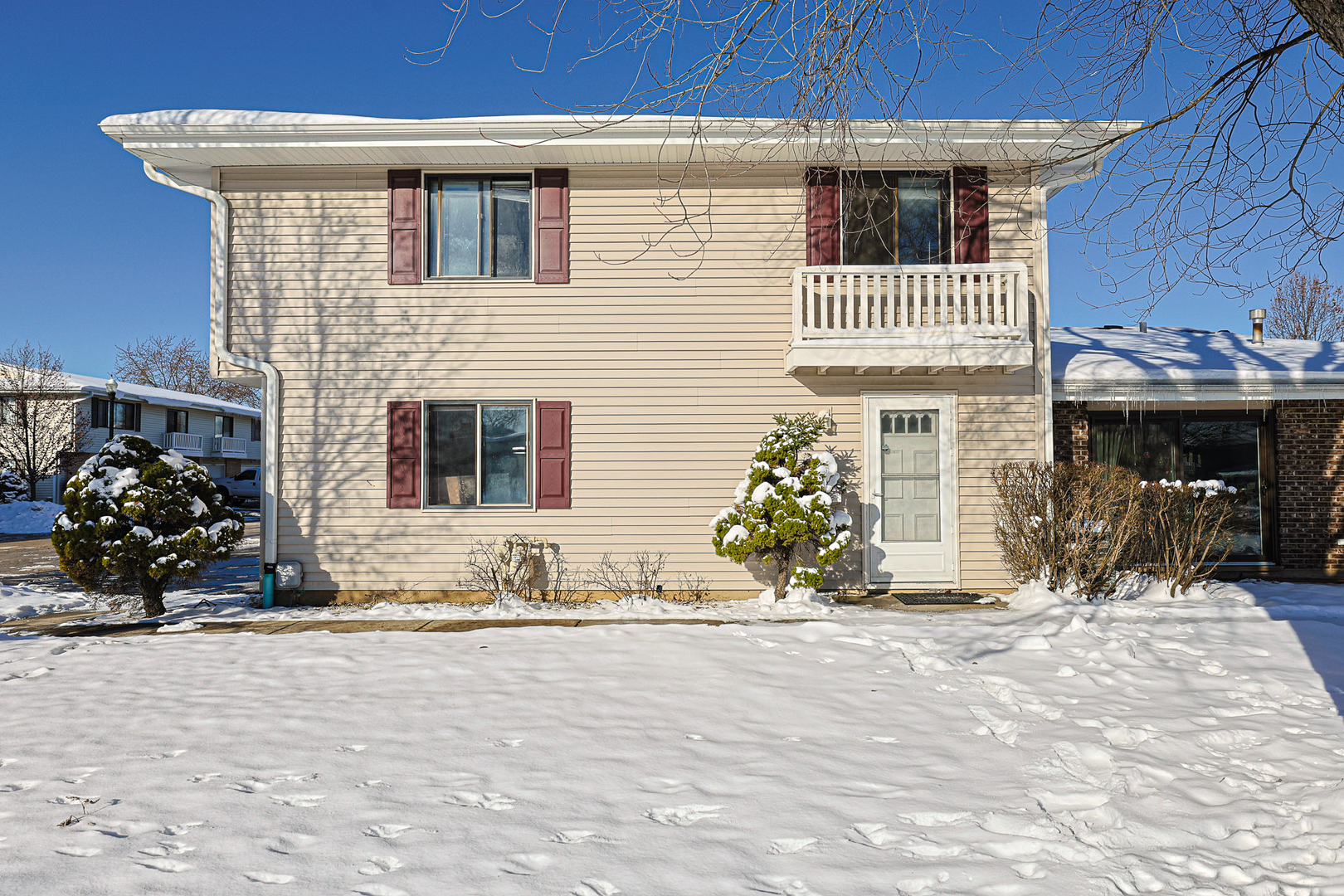 107 TONSET Court #107, Schaumburg, IL 60193