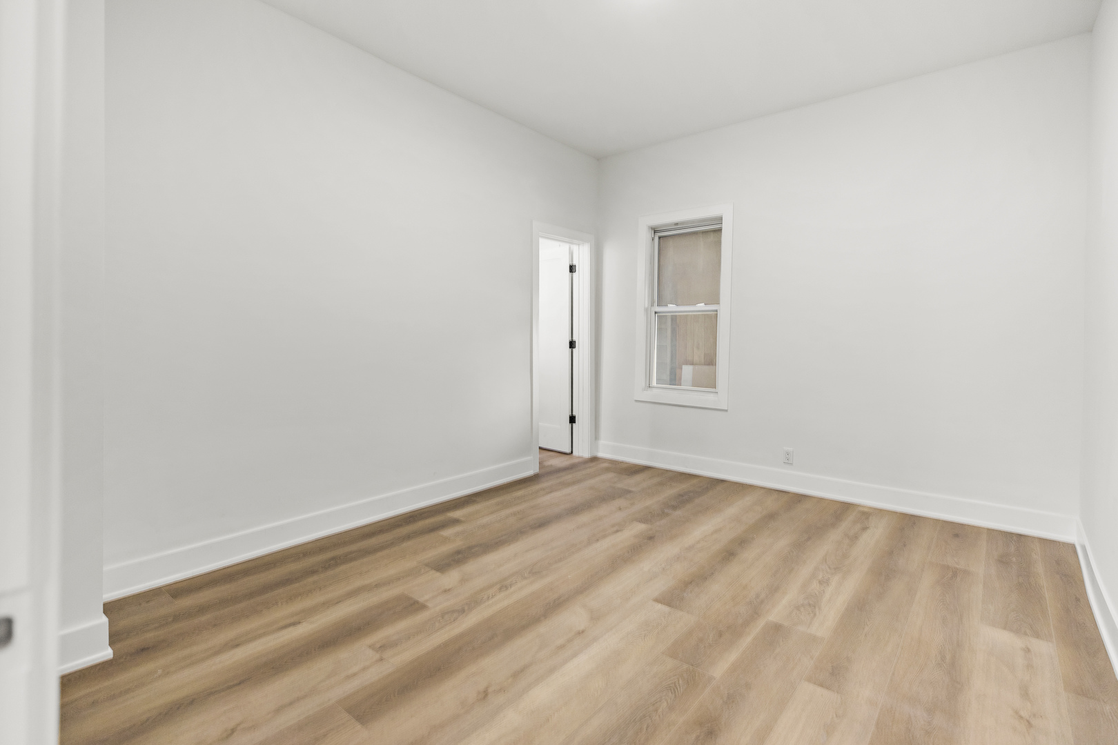 2862 S Keeley Street, Chicago, IL 60608