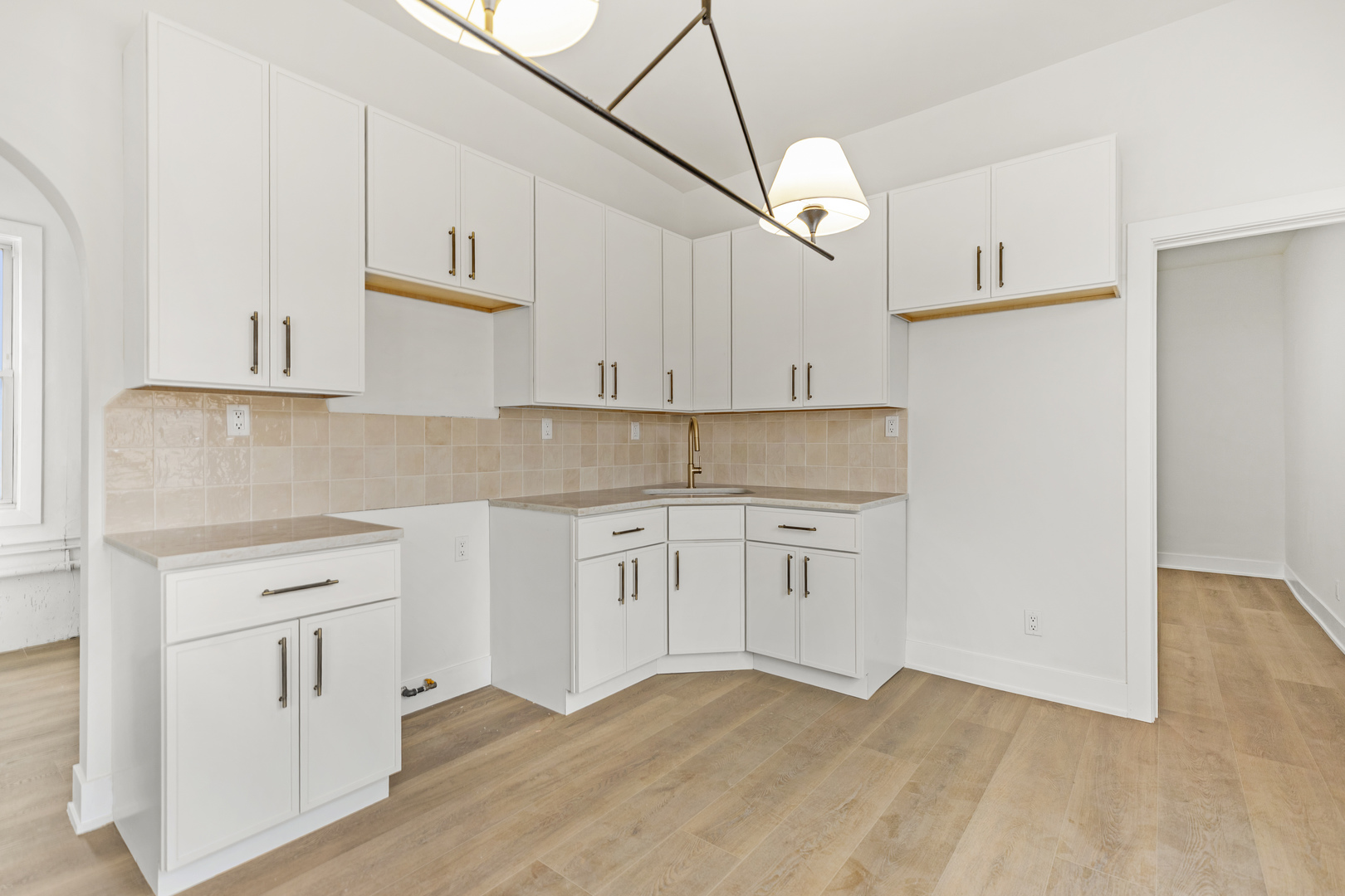 2862 S Keeley Street, Chicago, IL 60608