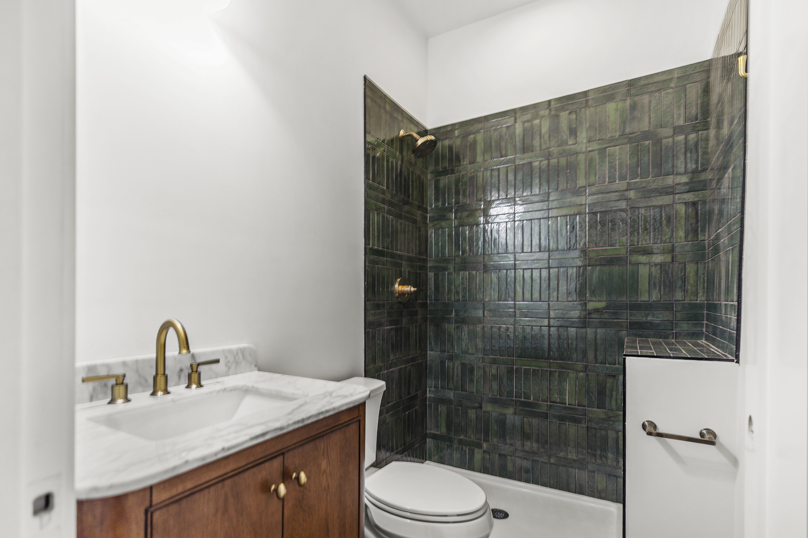 2862 S Keeley Street, Chicago, IL 60608