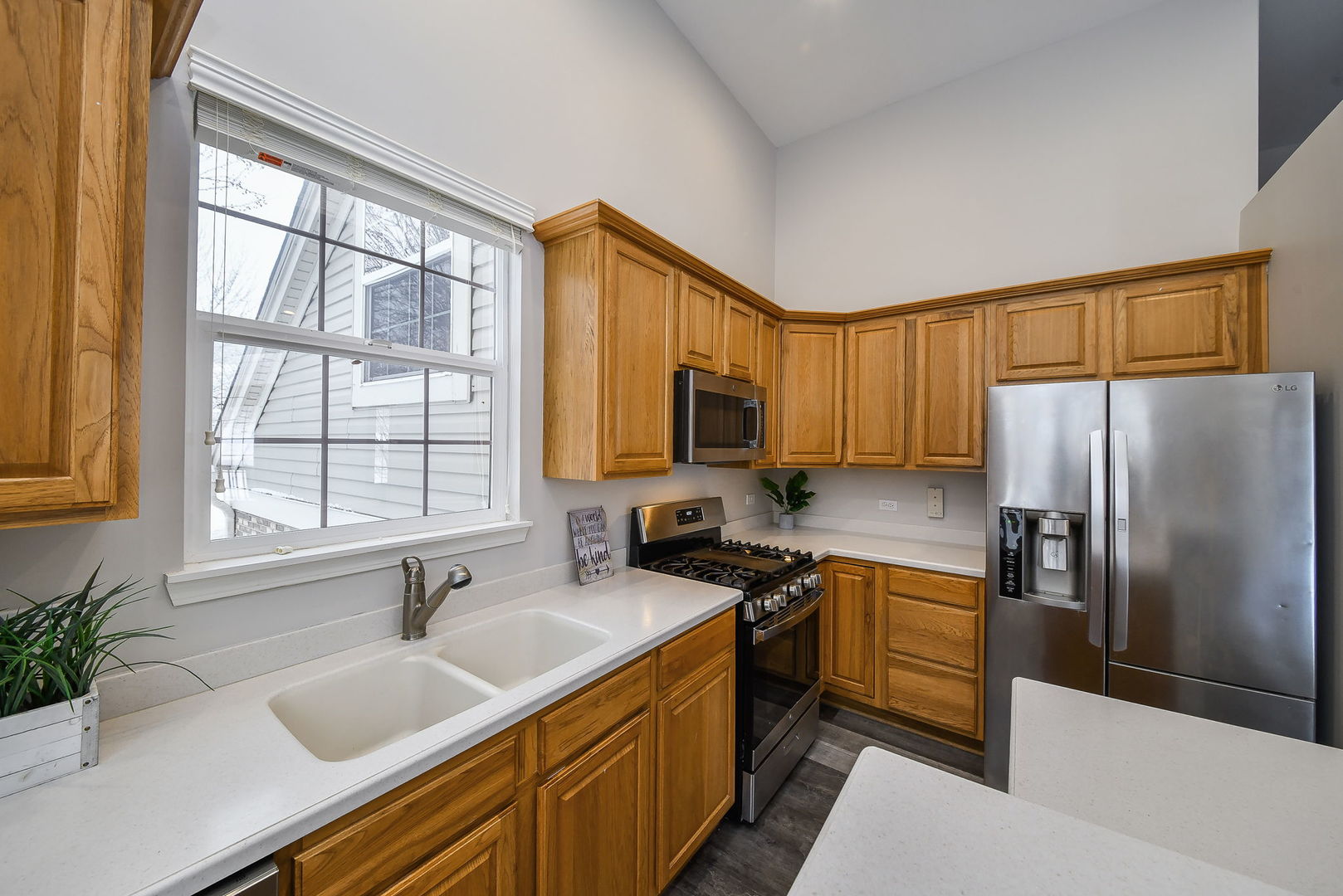 141 River Mist Drive, Oswego, IL 60543