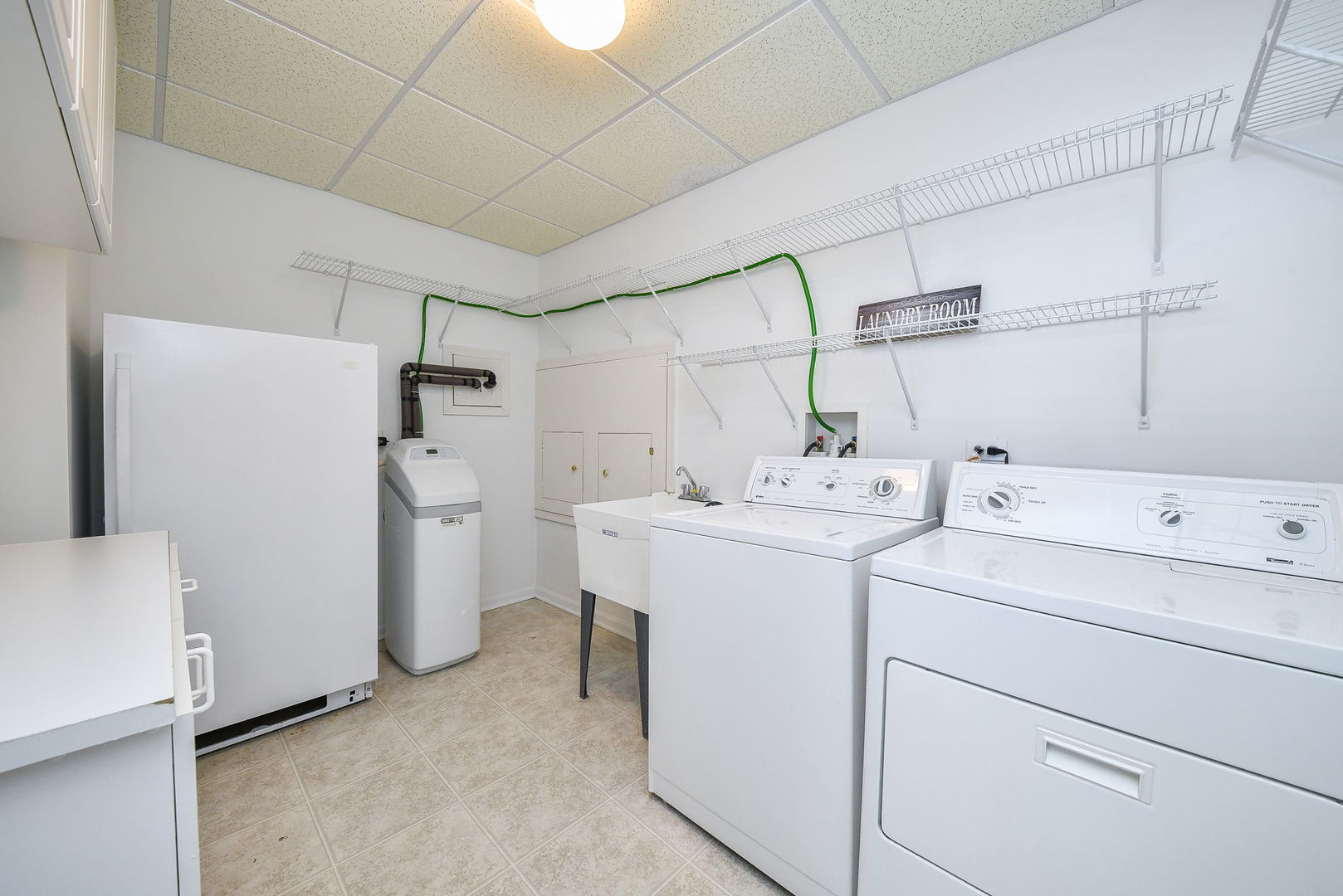 141 River Mist Drive, Oswego, IL 60543