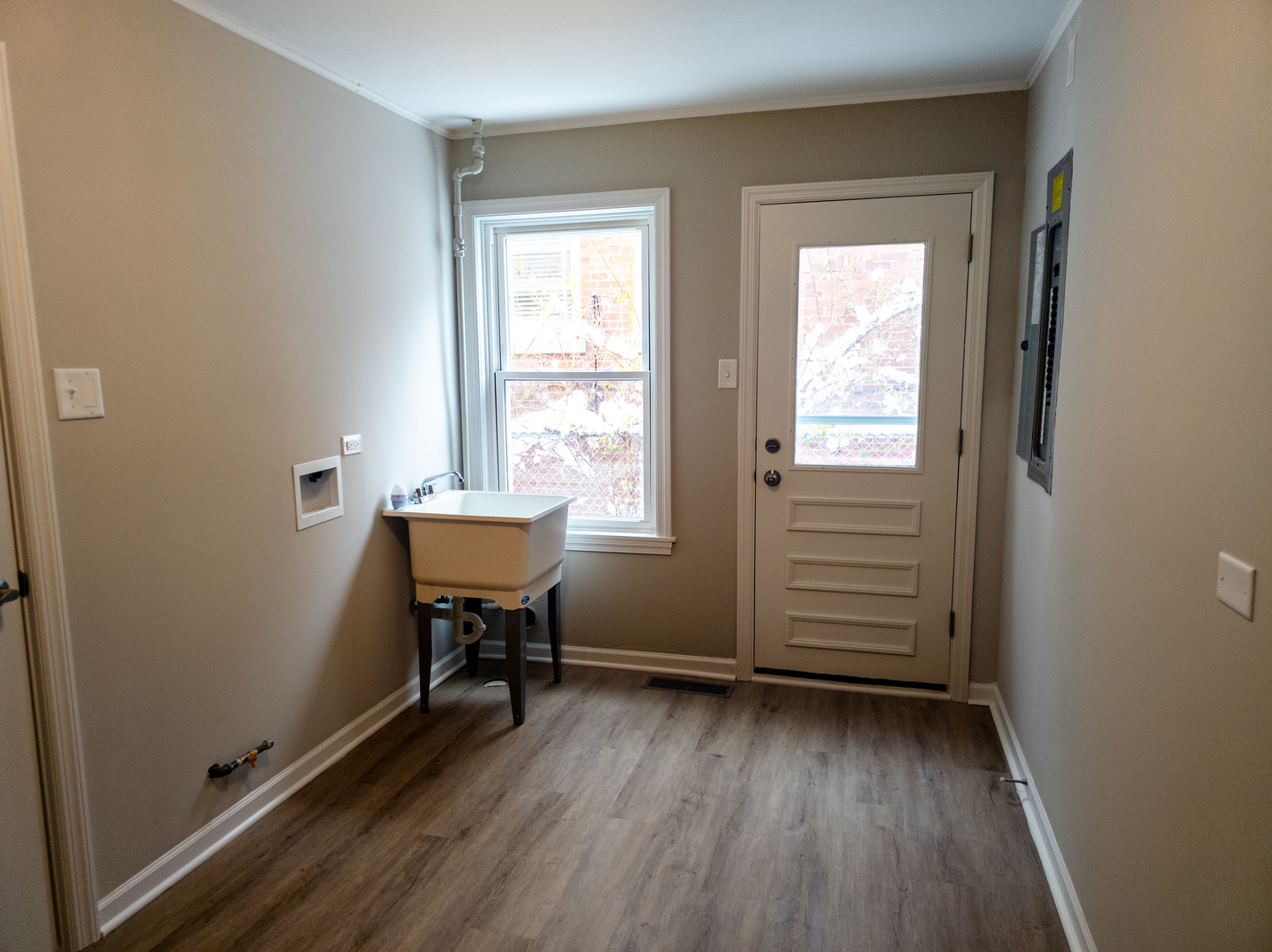 1904 S Fairview Avenue, Park Ridge, IL 60068