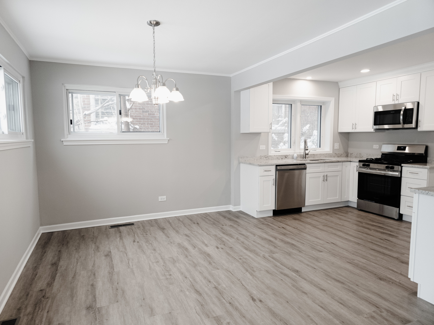 1904 S Fairview Avenue, Park Ridge, IL 60068