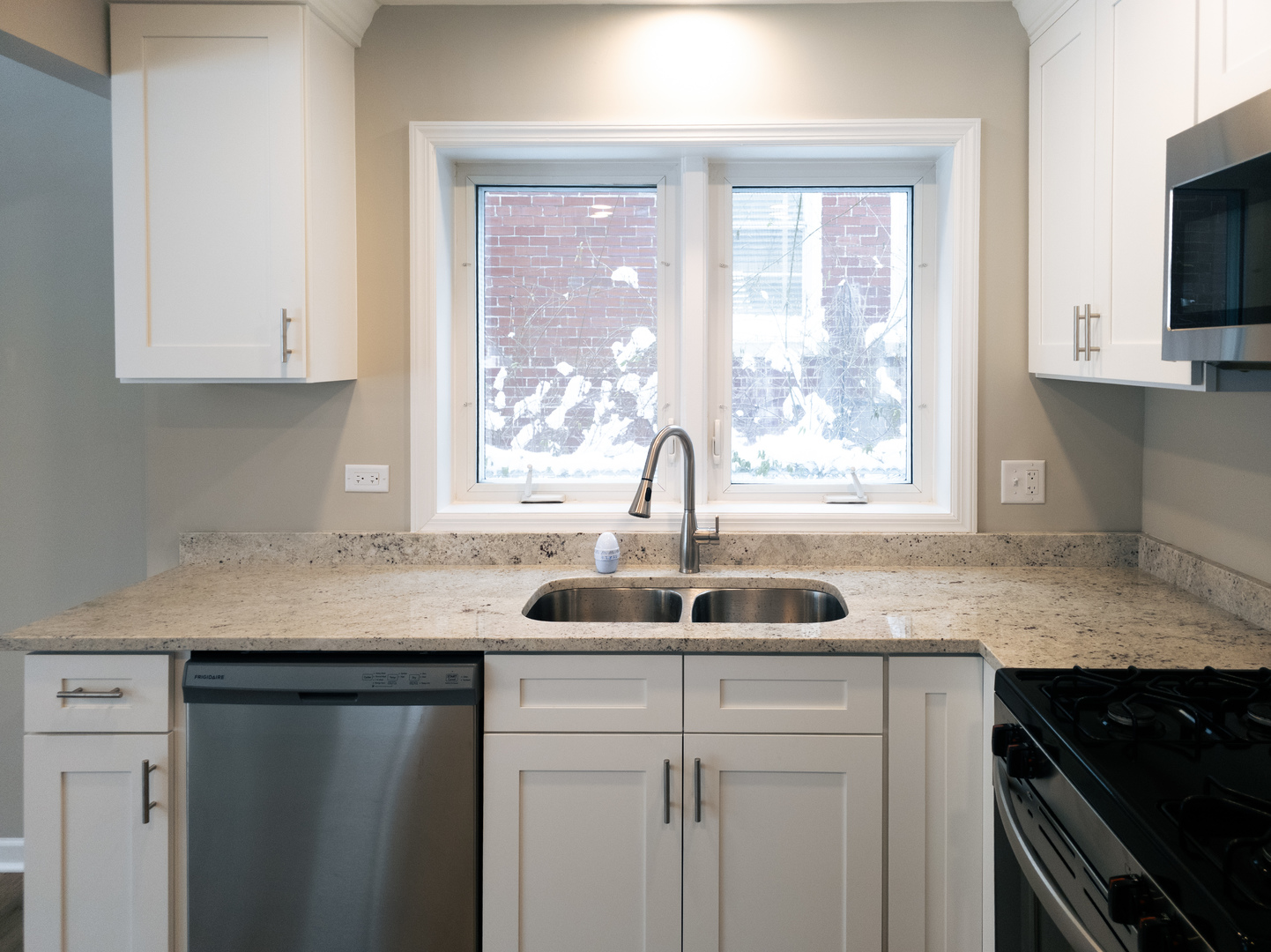 1904 S Fairview Avenue, Park Ridge, IL 60068