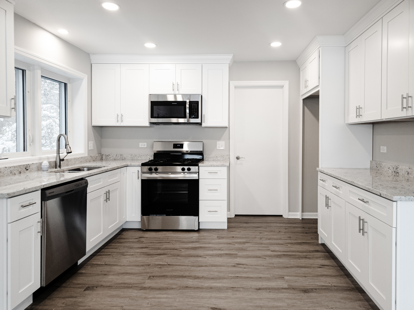 1904 S Fairview Avenue, Park Ridge, IL 60068